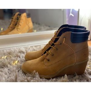 Timberland WOMEN'S AMSTON Boot size 9.5 Wedge Boot
